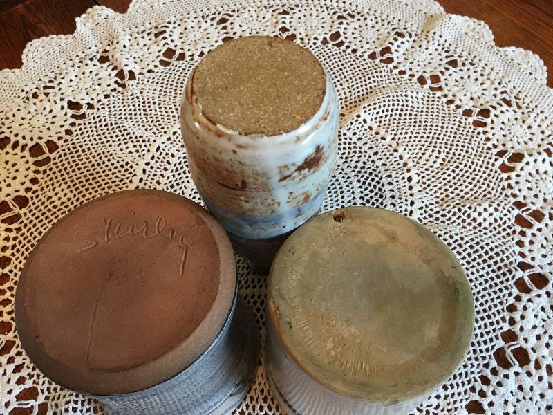 lot 70 image: Ceramic Pottery (3)