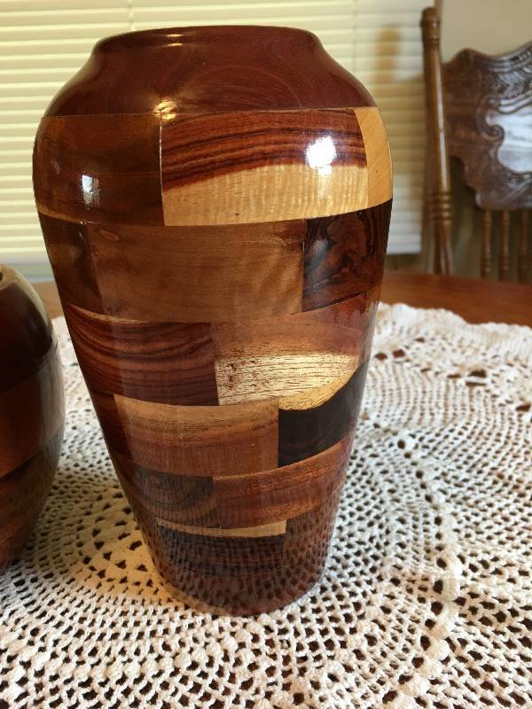 lot 74 image: Wood Vase & Bowl