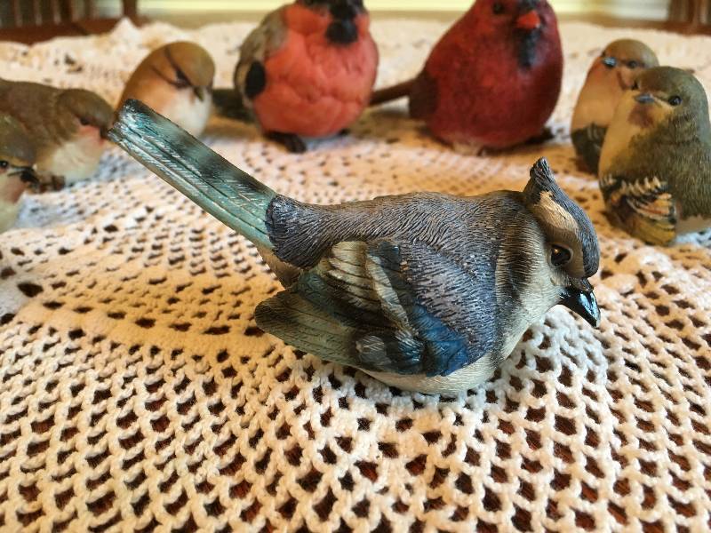 lot 80 image: (9) Piece Glass Bird Decorations