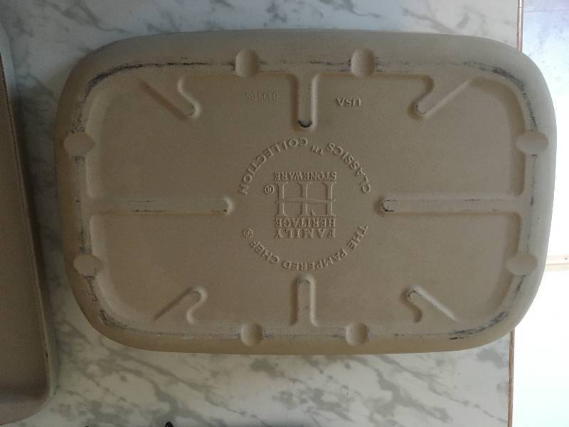 lot 148 image: Pampered Chef Stoneware 3 Pieces