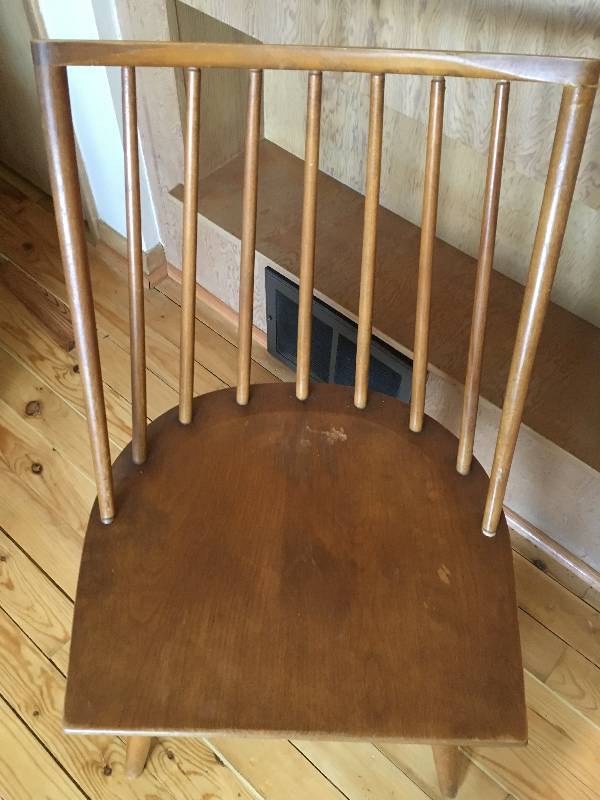 lot 164 image: Antique Contant Ball Slotted Wooden Chair
