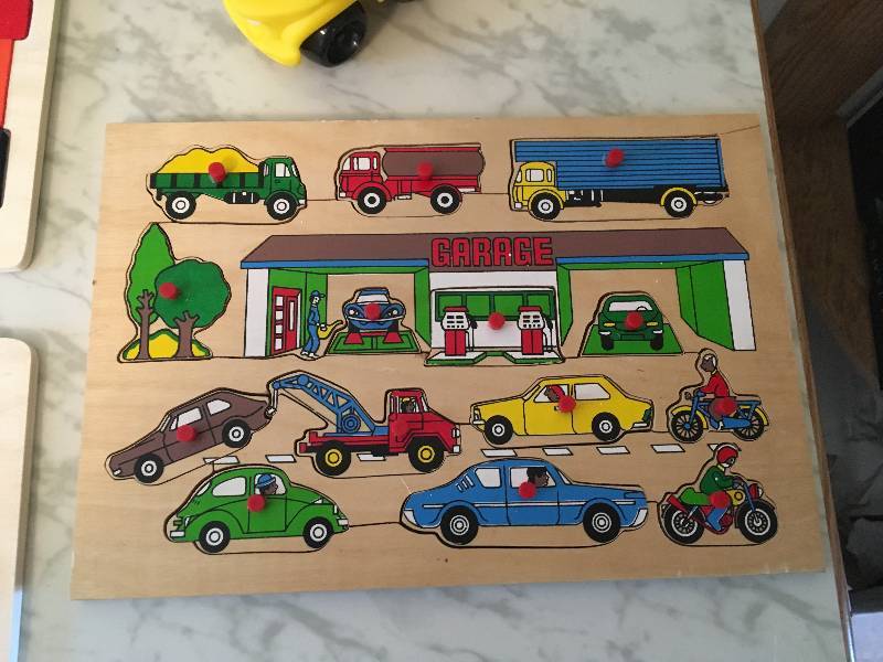 lot 196 image: Toy Lot