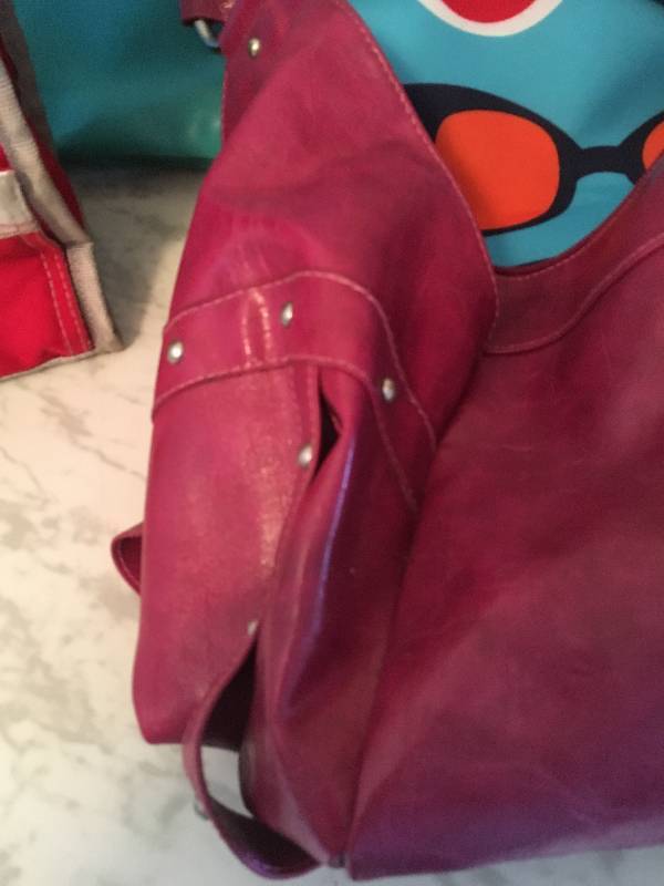 lot 220 image: Various Bags