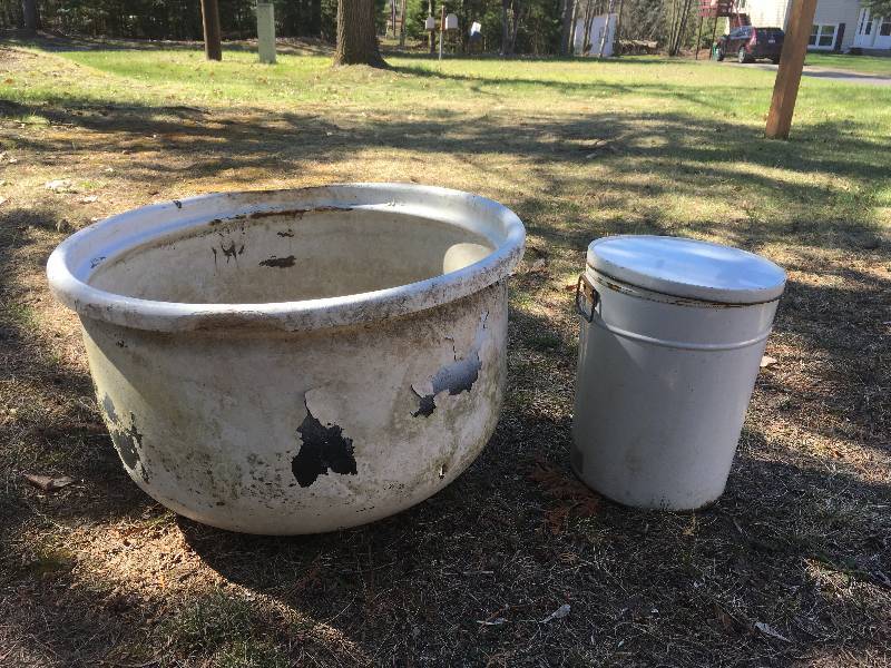 lot 228 image: Large Outdoor White Metal Container and White Metal Can with Lid