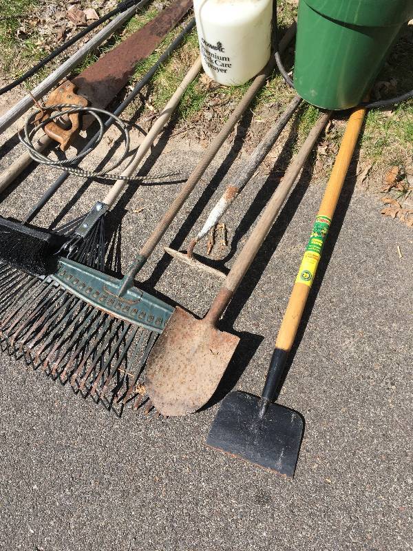 lot 242 image: Misc Tools