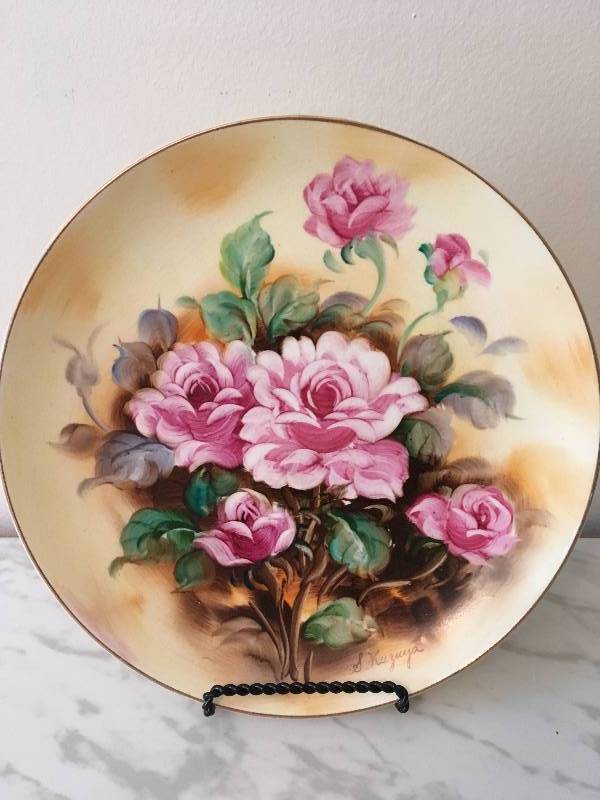 lot 111 image: Antique Glass Lot