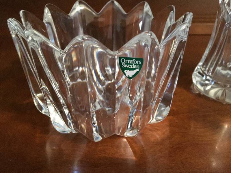 lot 116 image: Collectable Glass Lot
