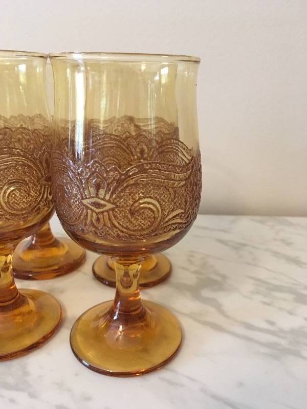 lot 106 image: Beautiful Amber Stemmed Glasses (8) Pieces