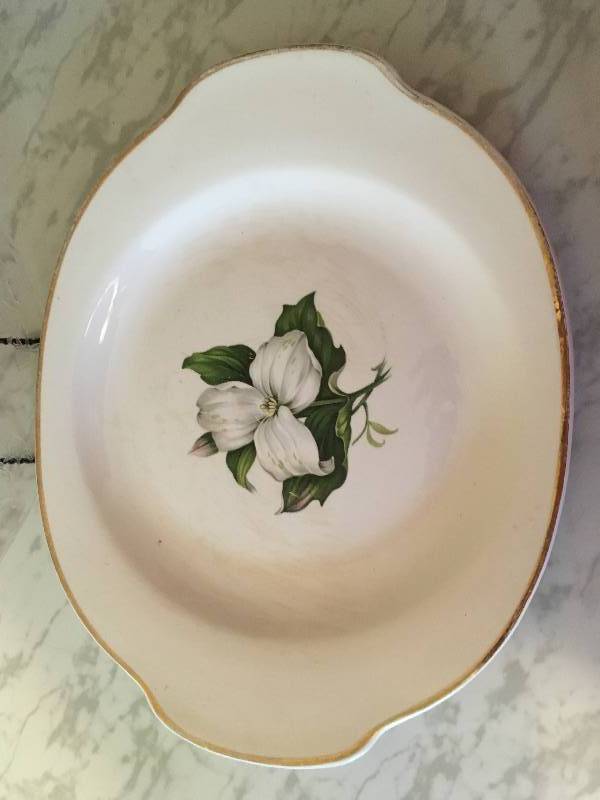 lot 120 image: Glamour Platter & Glass Platter