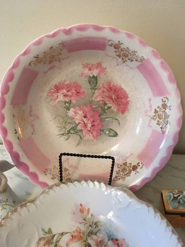 lot 121 image: Collectable Glass Lot