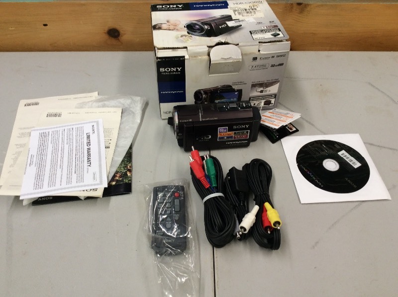 lot 15 image: Sony handycam HDR-CX360V- works