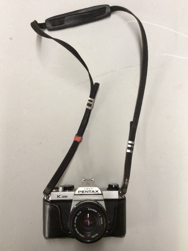 lot 16 image: 9 Cameras 7 Lenses 4 Flashes