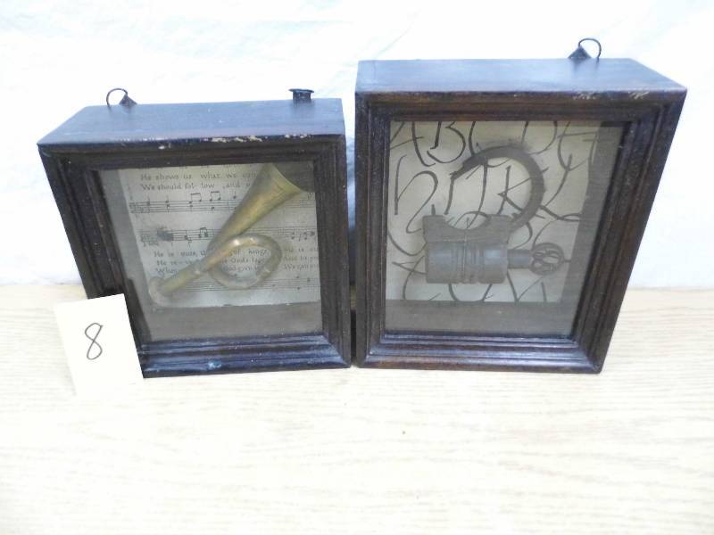 lot 8 image: Wall Art