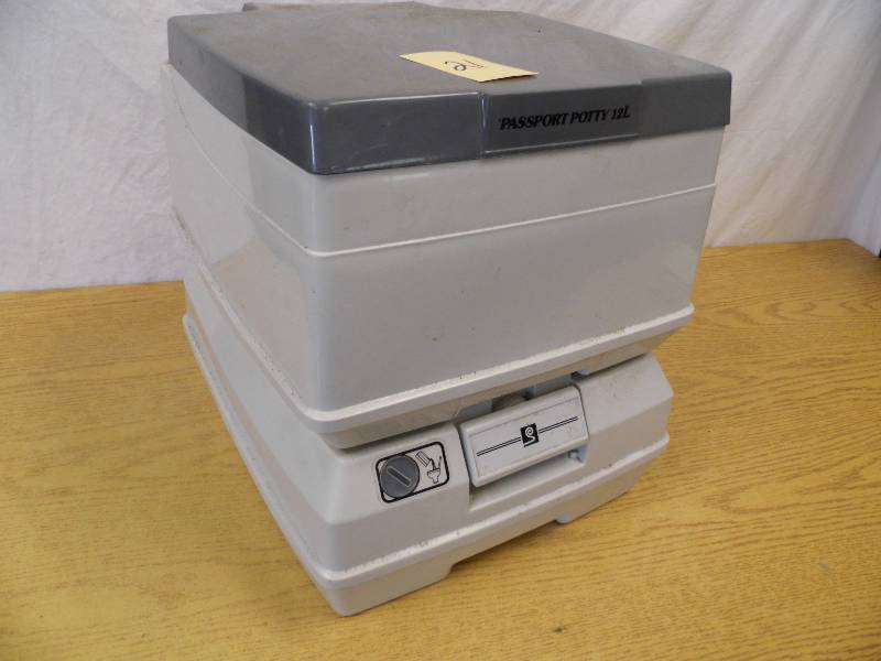 lot 21 image: Passport Potty