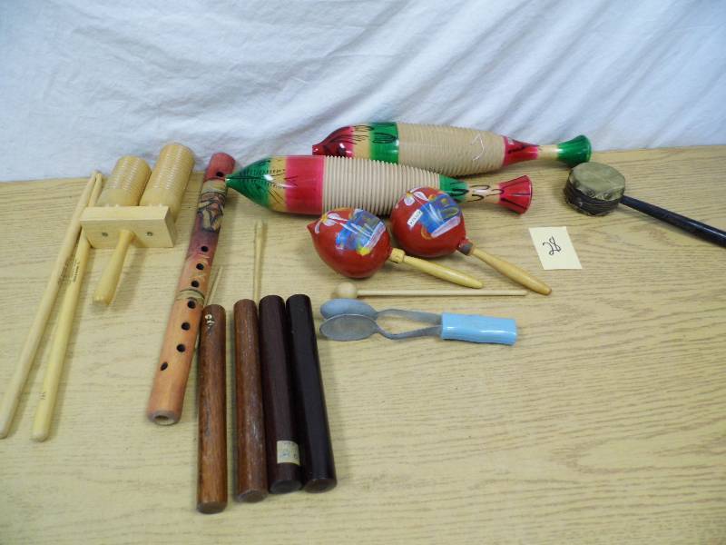 lot 28 image: Musical Instruments