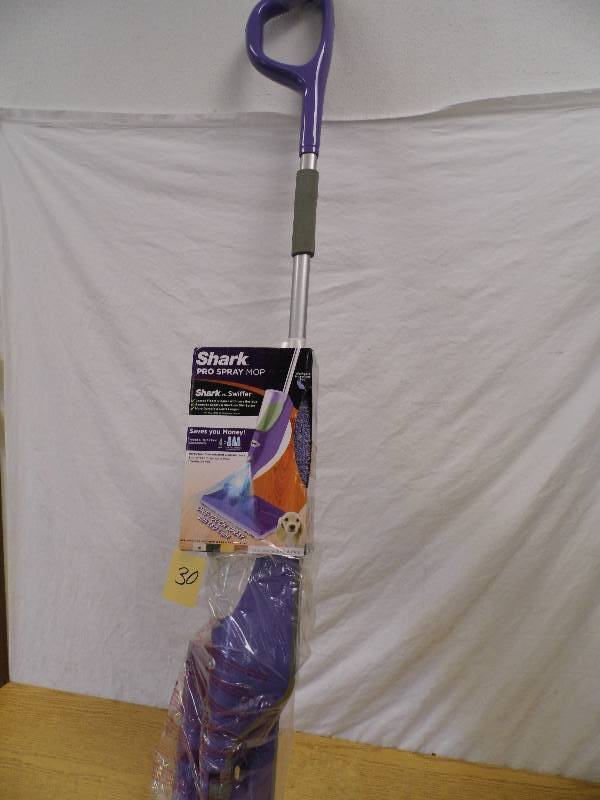 lot 30 image: Shark Pro Spray Mop