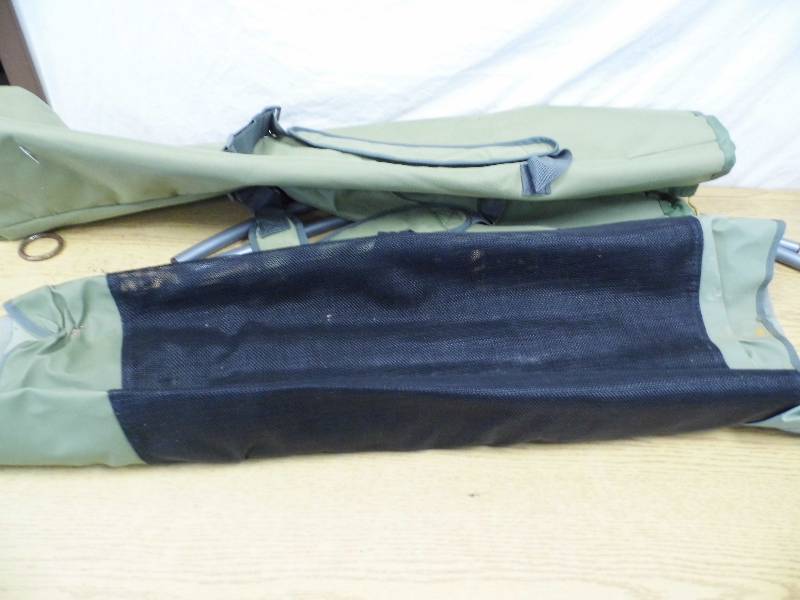 lot 37 image: Collapsible Hammock