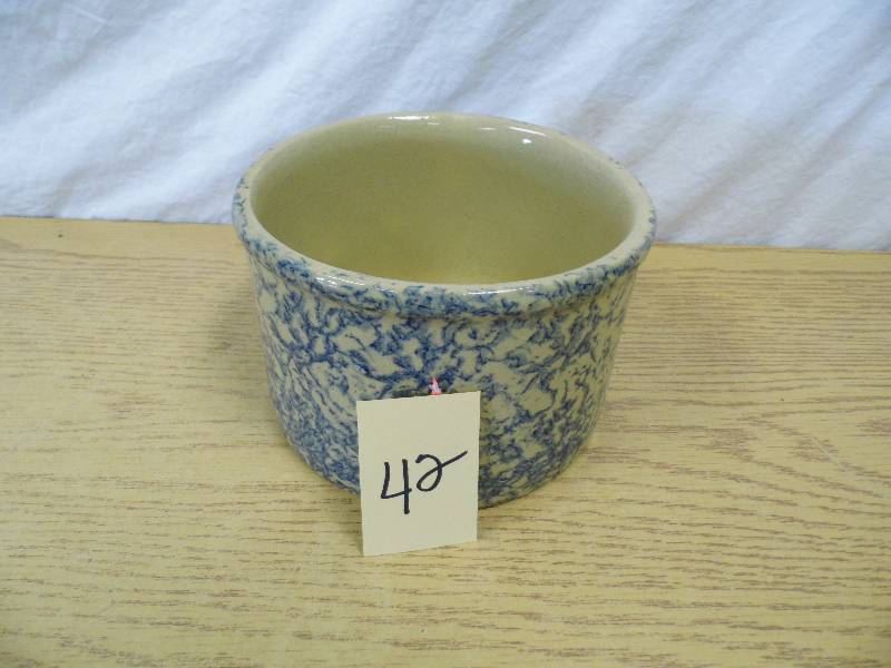 lot 42 image: Sponeware Crock