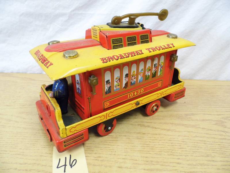 lot 46 image: Broadway Trolley Tin Toy