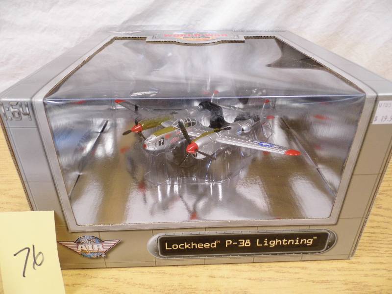 lot 76 image: WWII Model Plane - Lockheed P-38