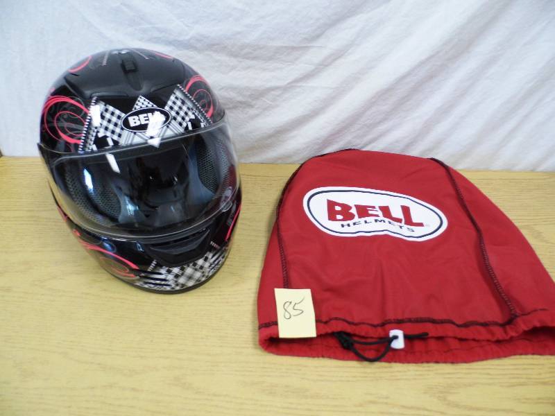 lot 85 image: Bell Helmet