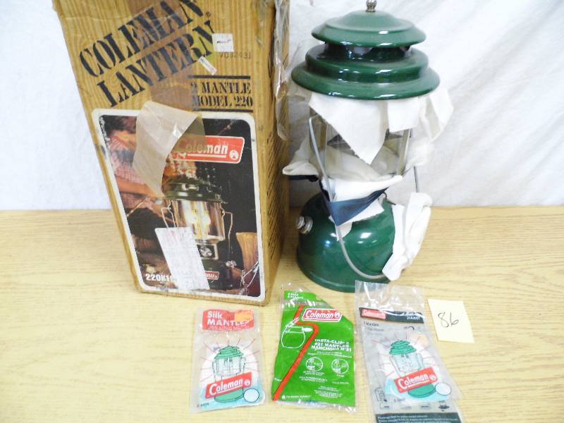 lot 86 image: Coleman Lantern