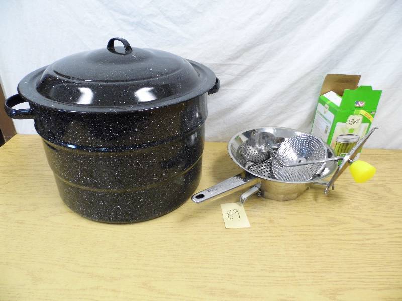 lot 89 image: Canning Supplies w 14 Kettle