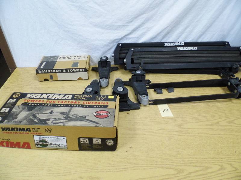 lot 112 image: Ski Rack