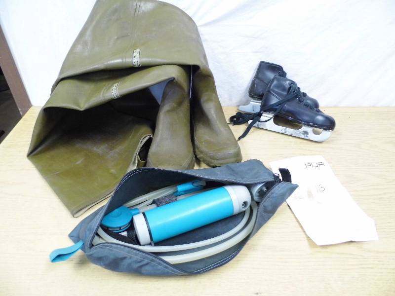 lot 113 image: LL Bean Waders - Training Ice Skates