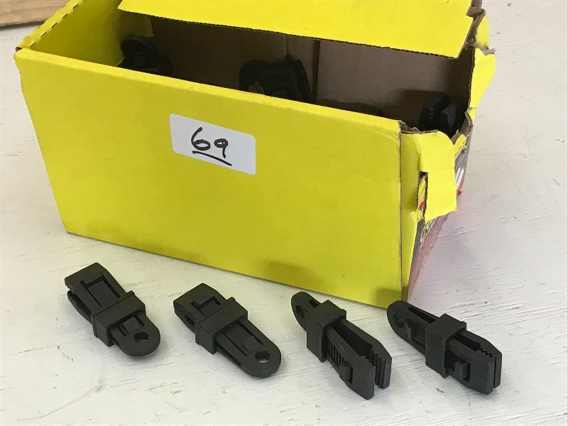 Box Of New Croc-Lock Tarp Anchor Po...