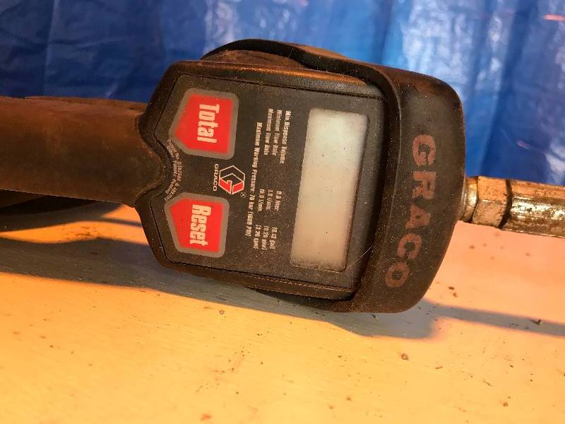 GRACO OIL DISPENSER