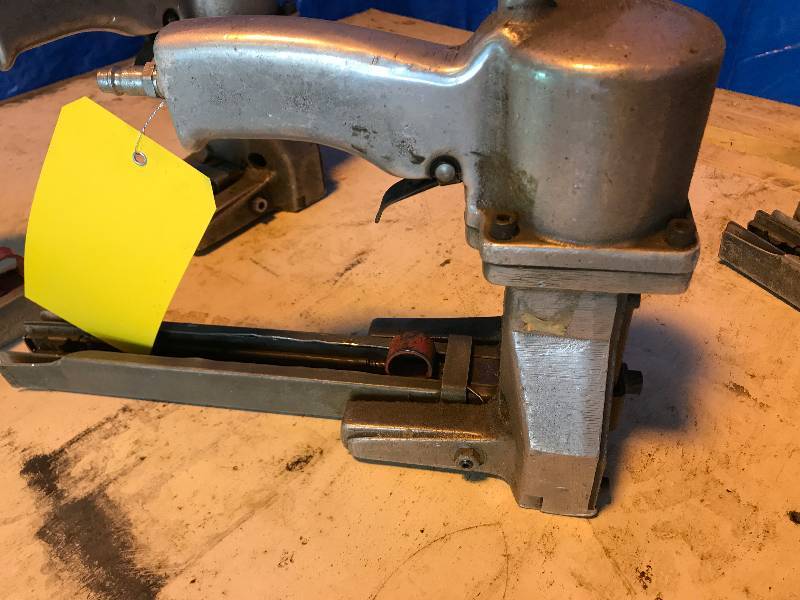 STANLEY BOSTITCH BOX STAPLER