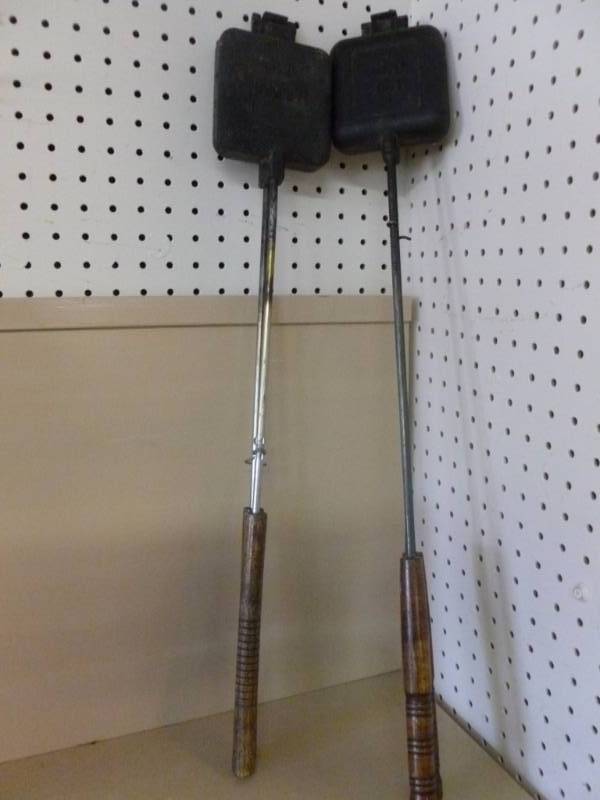 Cast Iron Camp Pie Maker