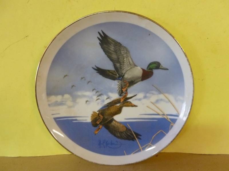 Vintage Les Kouba Plate