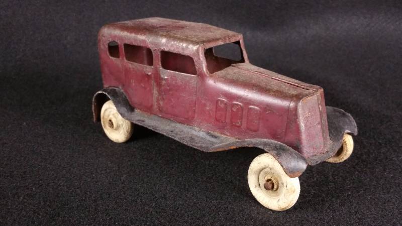 lot 4 image: 1930s Wyandotte Pressed Steel Ford Model A