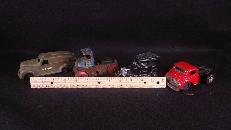 lot 17 image: Marx Tin Wind-up, Ideal Army, Tonka Ganster, Etc.