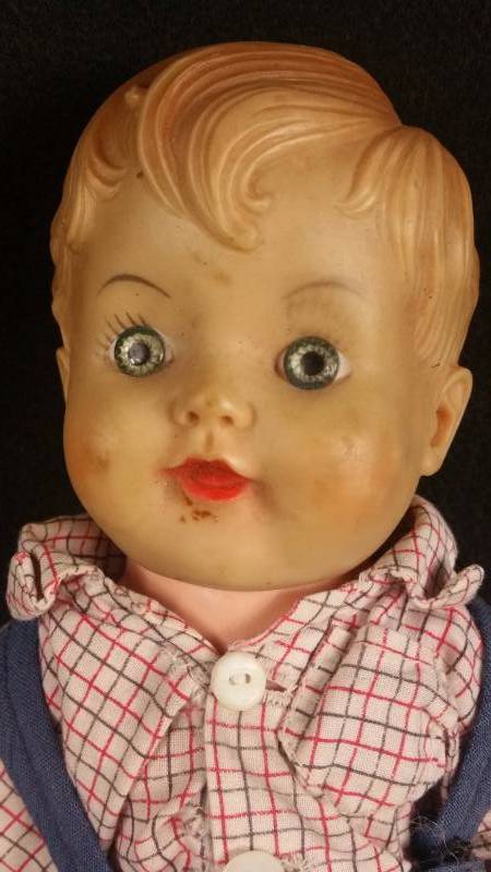lot 21 image: Vintage Ideal () 13 Doll