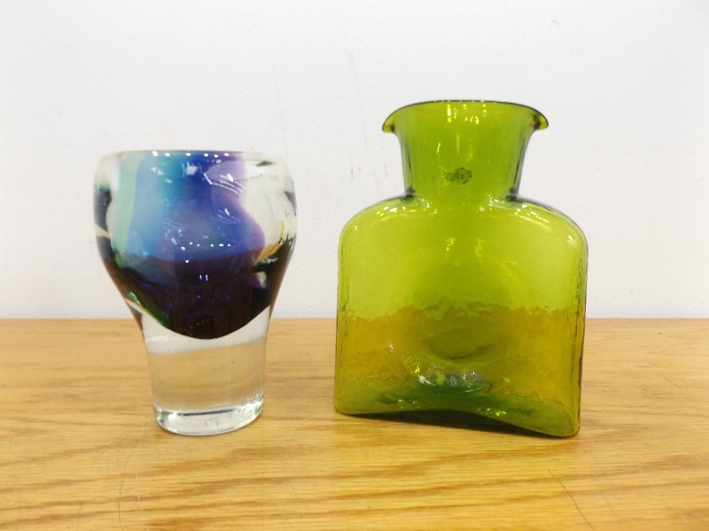 lot 13 image: 2 Hand Blown Art Glass Pieces