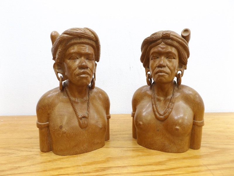 lot 20 image: Hand Carved MaleFemale Wood Tobacco Shop Busts