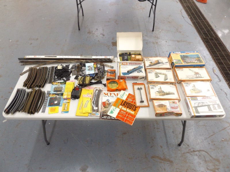 lot 10 image: Large Lot of New etc. HO Atlas, Tyco, AHM, etc. Track, Scenery, etc. 