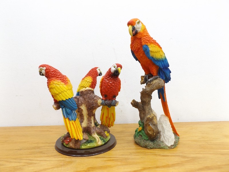 lot 48 image: 2 Scarlet Macaw Parrot Figurines
