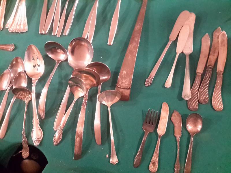 lot 118 image: Large lot of Silver Plate servingdinner ware.. See closeups