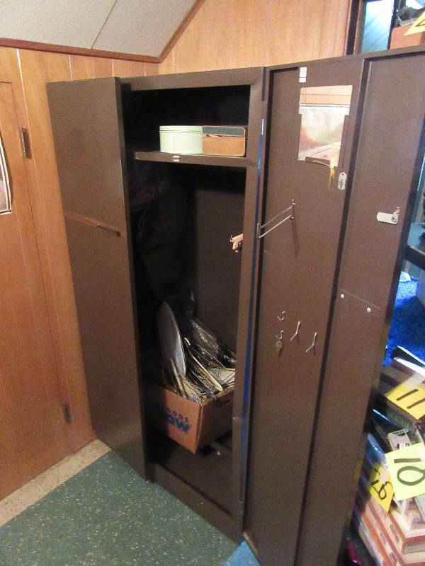 lot 117A image: Metal Storage cabinet.  36in x 22 in x 68 in h