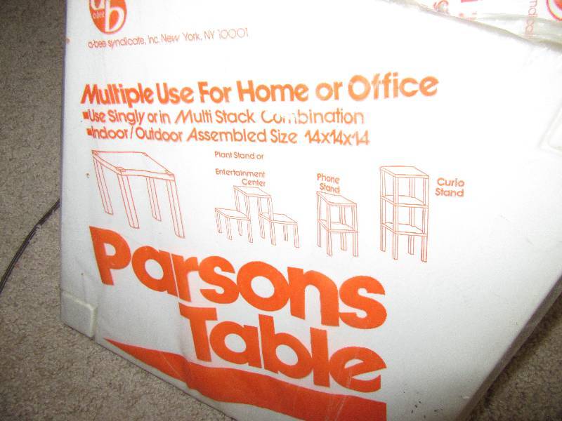 lot 182 image: 7, 14in x 14in x 14 in PARSONS tables.. Plastic.. Most look new