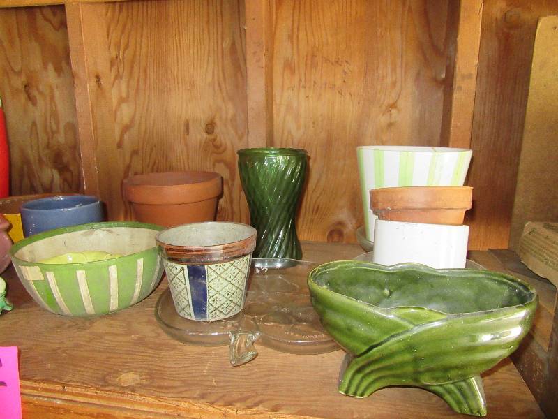 lot 187 image: Lot of Vases and Cooler as shown