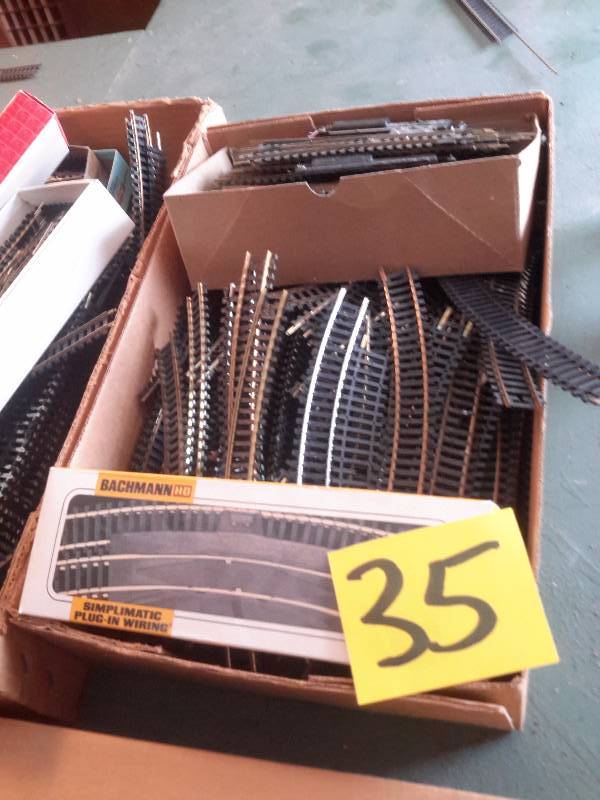 lot 35 image: Large lot of HO Train Track and Switching units