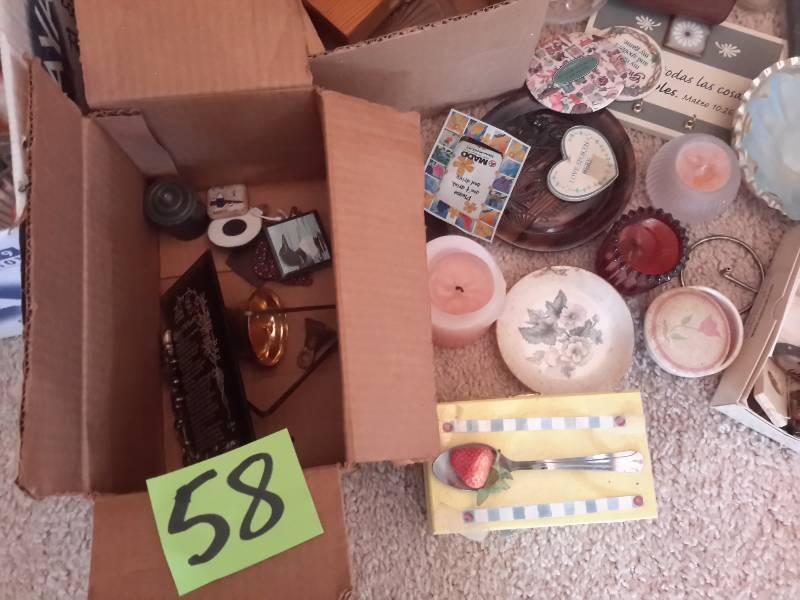 lot 58 image: Large lot of glassware and decorative items as pictured.
