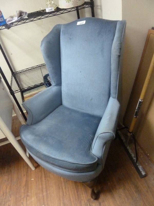 lot 402 image: Vintage Upholstered Chair