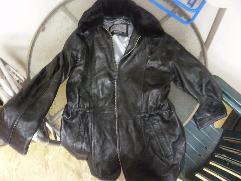 lot 414 image: Wilsons Leather Jacket