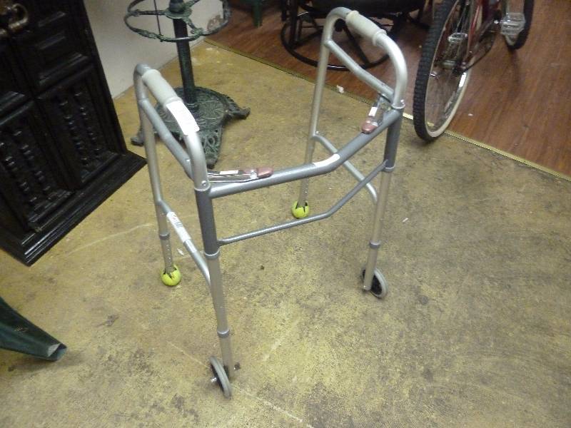 lot 420 image: Nova Folding Walker